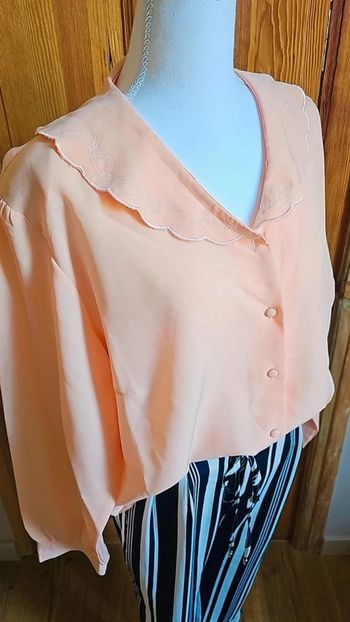Blouse vintage rose col epaulettes