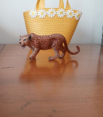 Neuf: Figurine Léopard