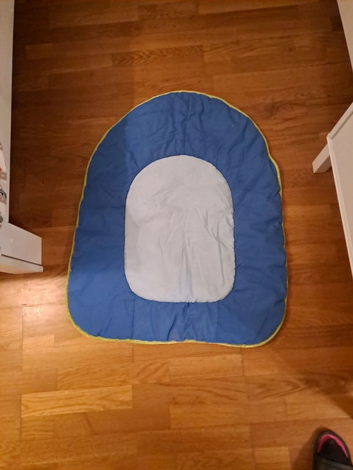 Tapis d éveil ou matelas à  langer de voyage