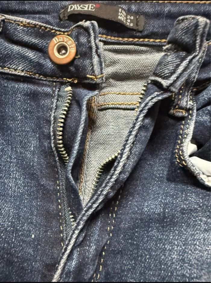👖 Jean slim femme – Daysie Couleur bleu, avec effet troué tendance Taille 34 - photo numéro 4