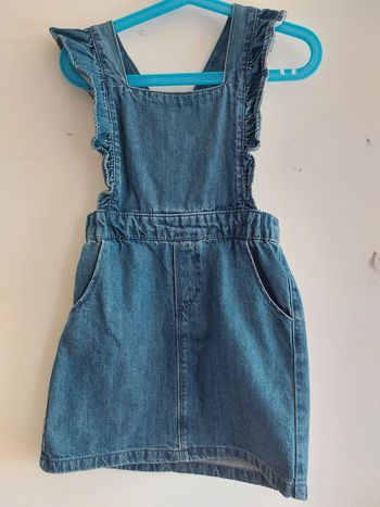 Robe tablier en jean. Neuve