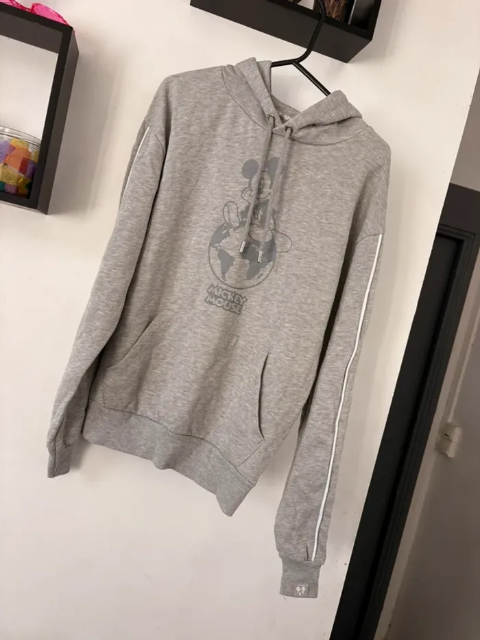 Pull Disney à capuche • XS