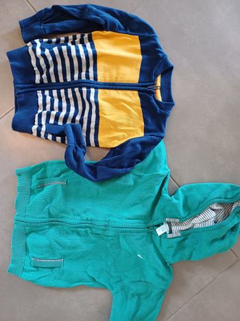 Lot de 2 gilets 3 ans