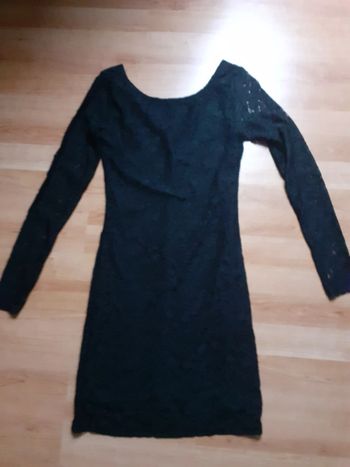 Robe moulante tout dentelle