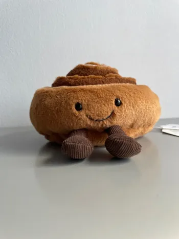 Cinnamon bun Jellycat plush