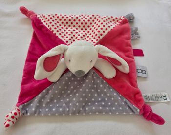 Doudou Lapin blanc carré plat rose fushia, gris etoiles - Obaibi