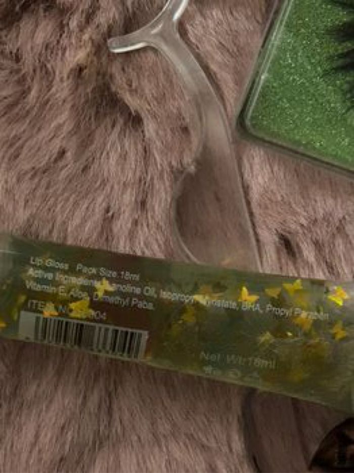 Lot d’accessoires de maquillage - photo numéro 7