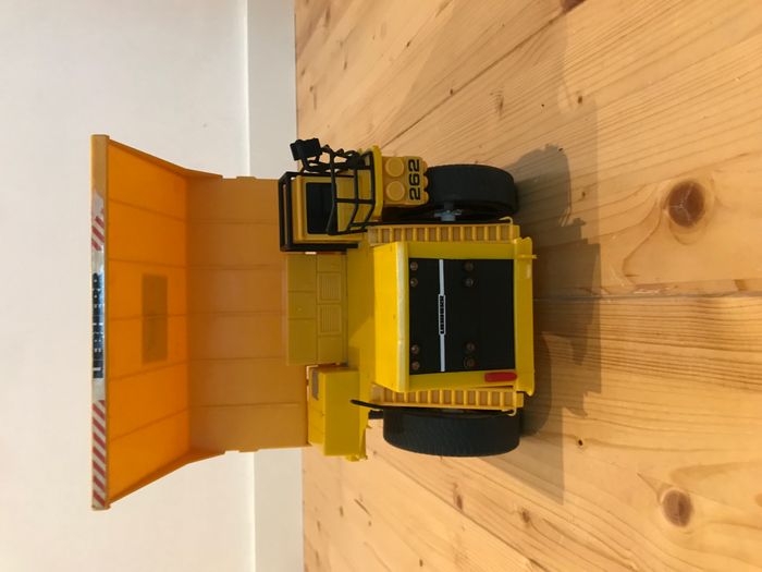 Camion de chantier à benne Liebherr - photo numéro 4