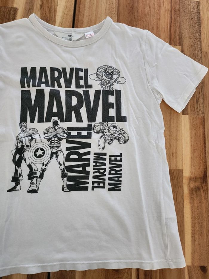 Tee-shirt Marvel noir et blanc H&M - photo numéro 2