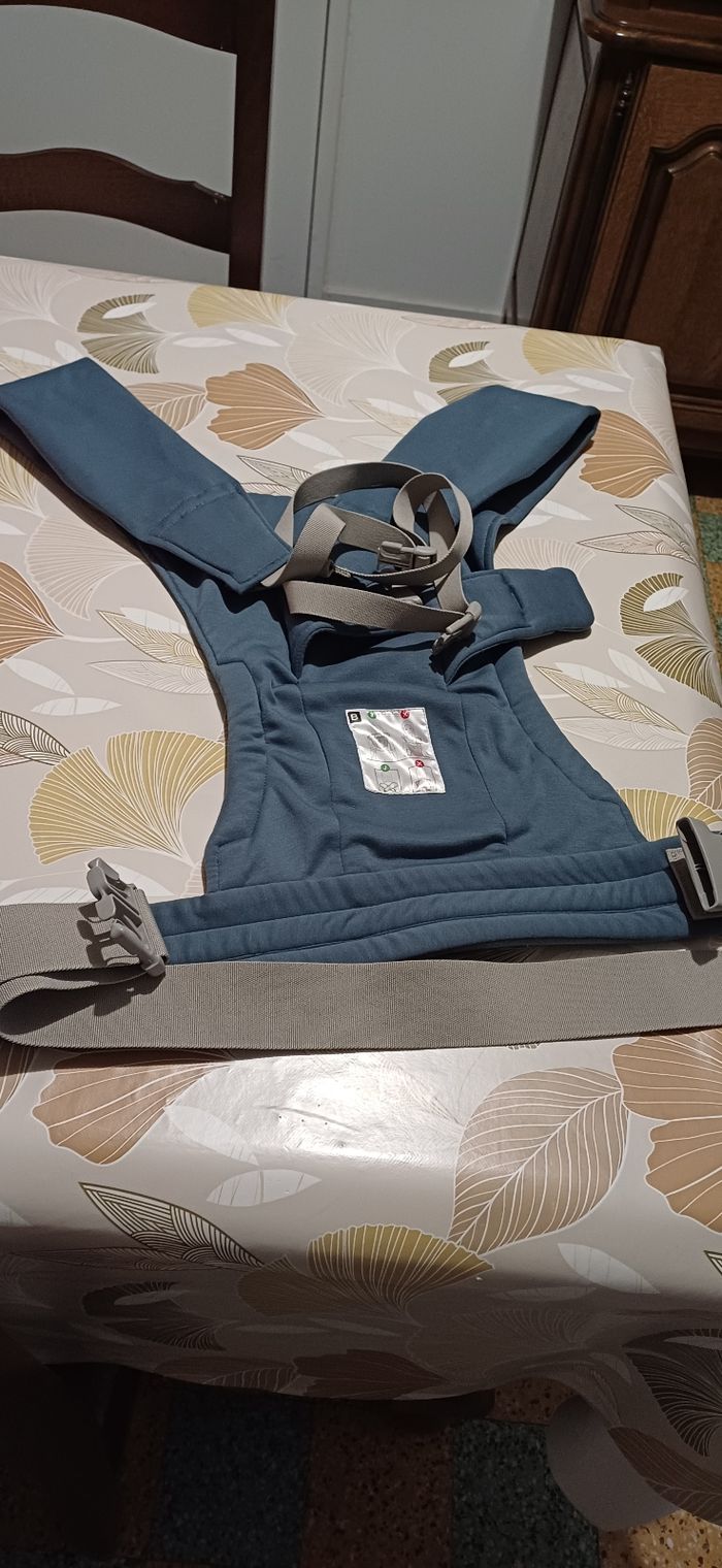 Porte bébé - photo numéro 3