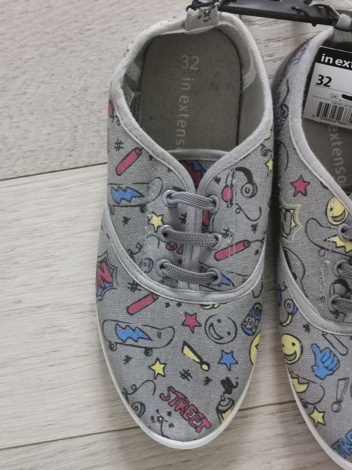 Chaussures en toile grises - photo numéro 2