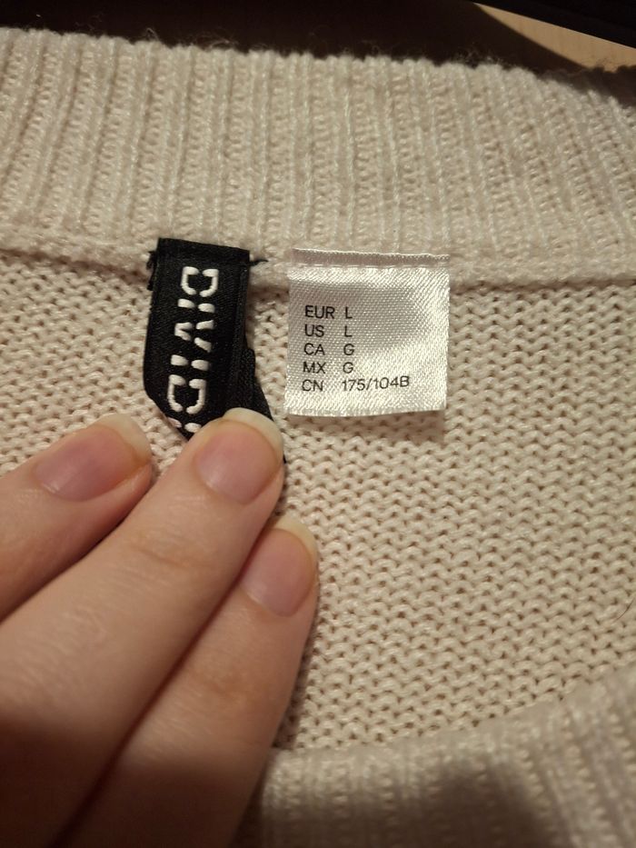 Pull blanc et violet à cœurs H&M taille L - photo numéro 2