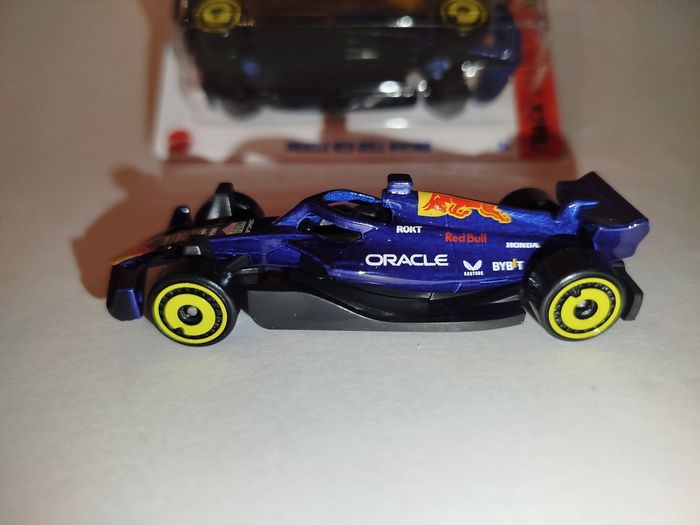 Hot Wheels Oracle Red Bull Racing Formula 1 2025 - photo numéro 4