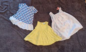 Lot 3 robes 12 mois