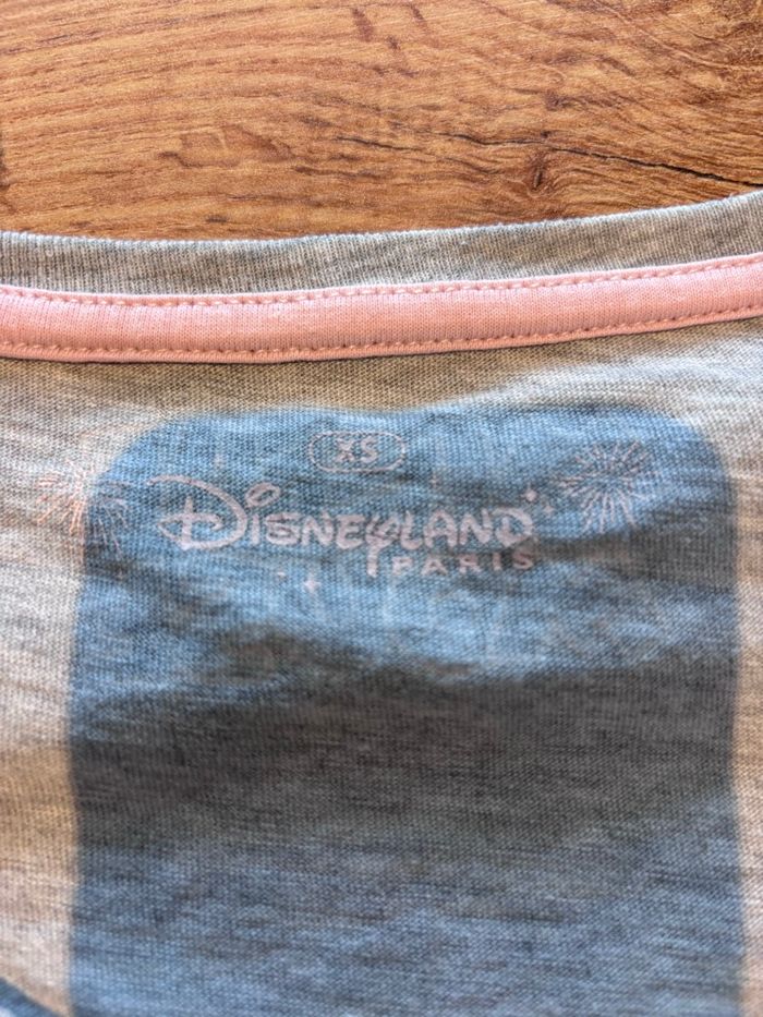 T-shirt gris Disneyland Paris taille xs motif Minnie - photo numéro 2
