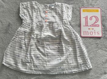 Robe, 12 mois, neuve