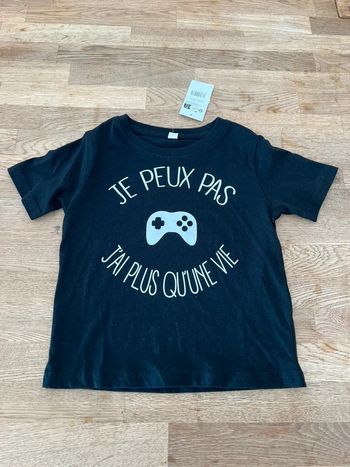 Tee shirt