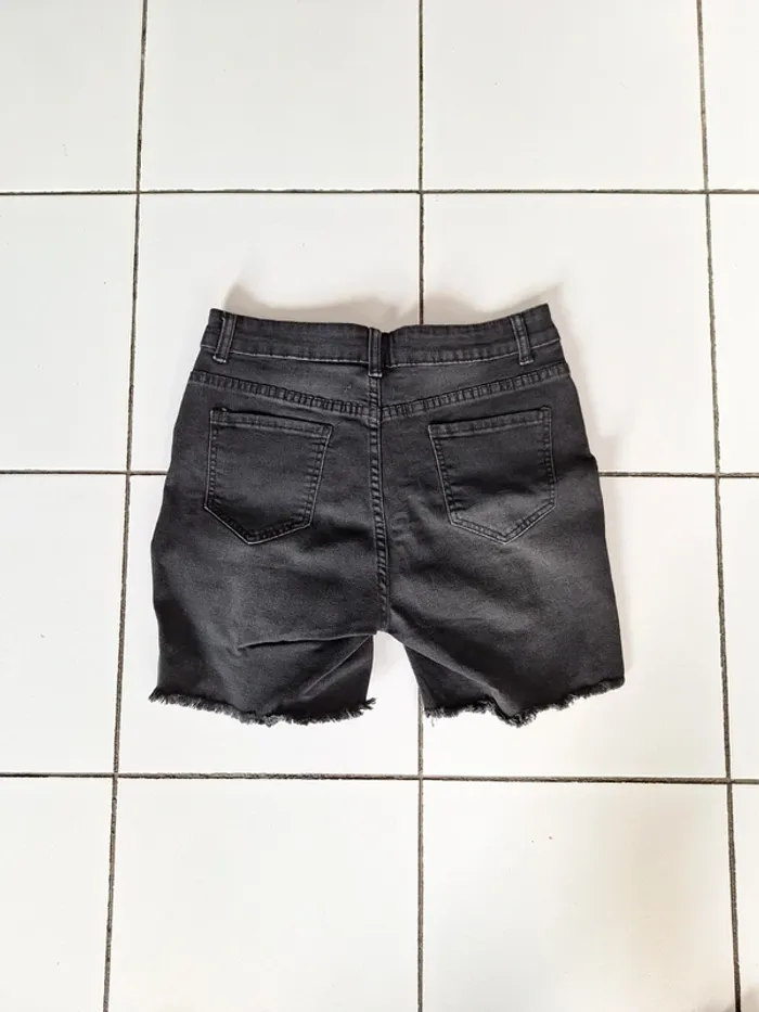 Short en jean excellent état 🔥 - photo numéro 4