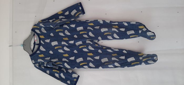 2 Pyjamas