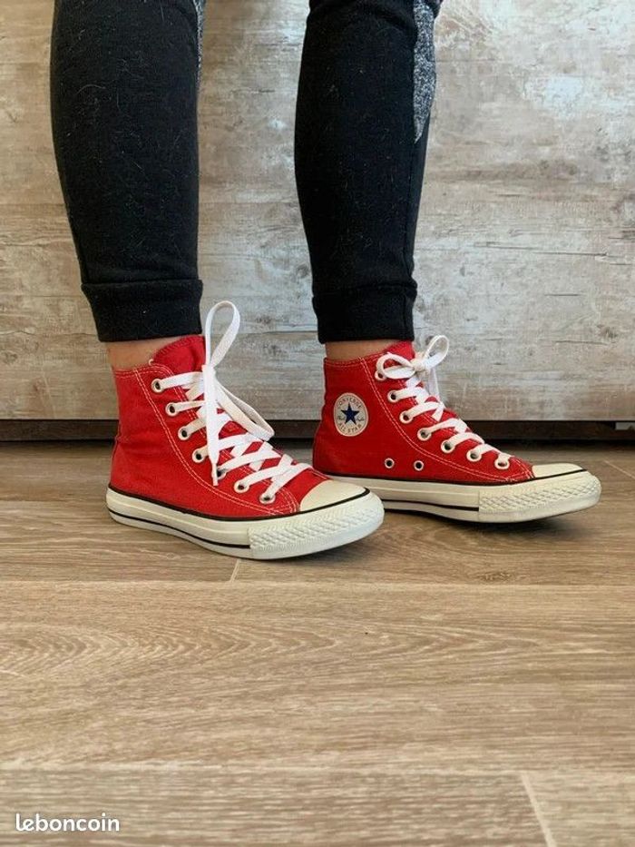 Paire de Converse haute rouge 35 - photo numéro 2