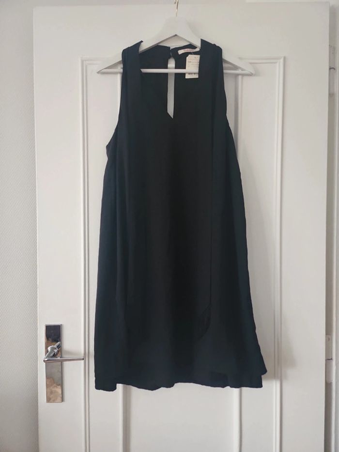 Robe noir camaïeu