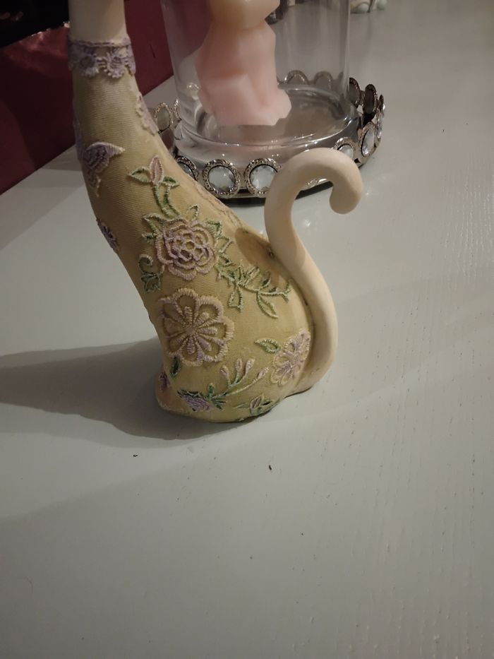 Chat dentelle fleurs parme - photo numéro 6