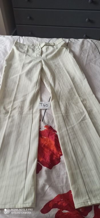 Pantalon evase t. 40