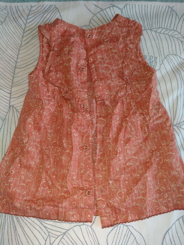 Blouse sans manches Kiabi taille 24 mois - photo numéro 3