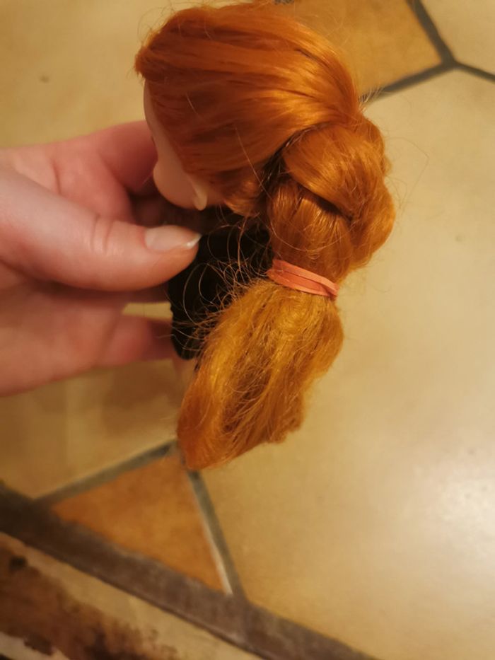 Poupée Anna Reine des Neiges Disney - photo numéro 4