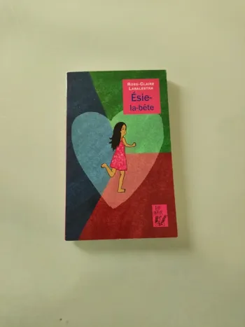 Livre Esie la bête - lire c'est partir