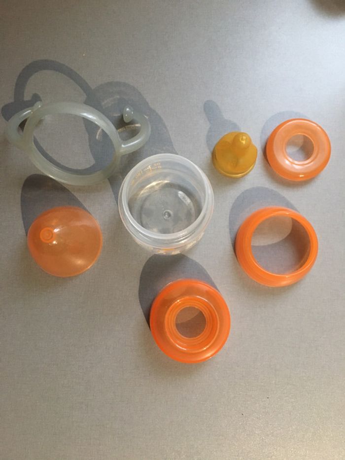 Biberon/ Tasse d’apprentissage - photo numéro 6