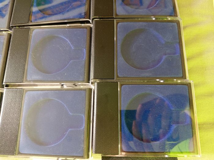 Lot 10 boîtiers pour médailles - photo numéro 4