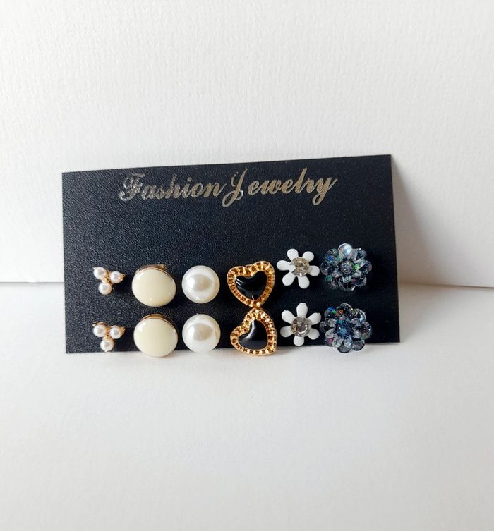 Lot boucles d oreilles fantaisie vintage