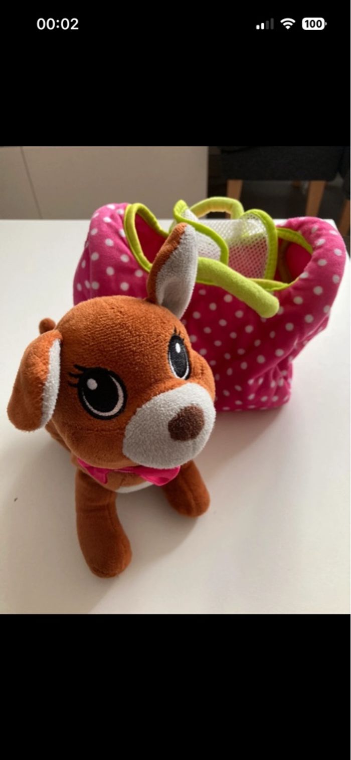 Petit chien et son panier/sac de transport coloris rose