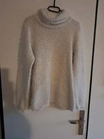Pull col haut