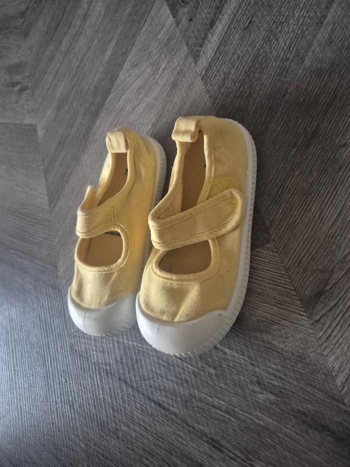 Vend chaussures fille - photo numéro 2