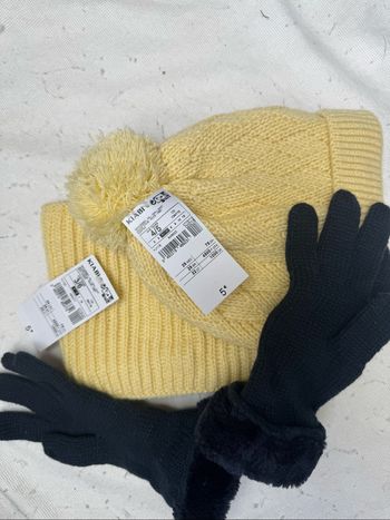 Lot bonnet, tour de cou et gants Kiabi