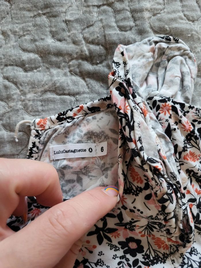 Blouse à fleurs 6 ans - photo numéro 3