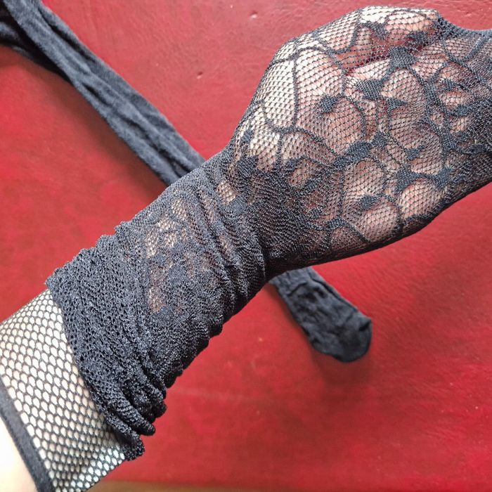 Mi bas noir dentelle - photo numéro 3