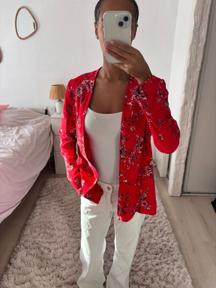 Veste tailleur fleurie - photo numéro 2
