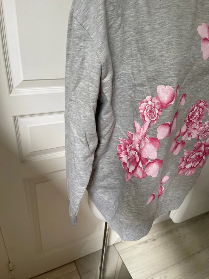 Pull à fleurs - photo numéro 4