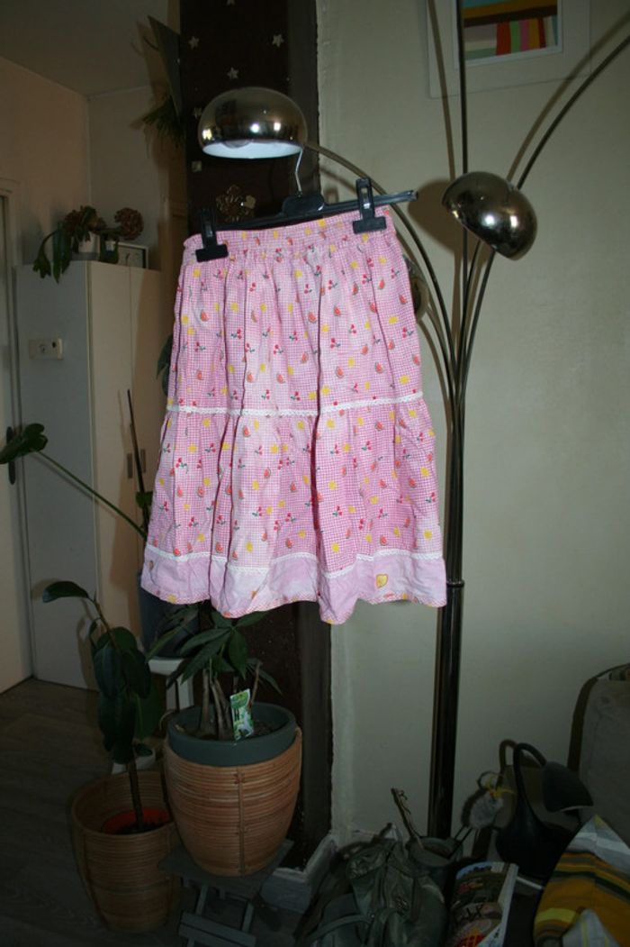 🌸Jupe rose à volants et dentelle blanche Vintage Taille 12 ans "Kiabi" 🌸 - photo numéro 2