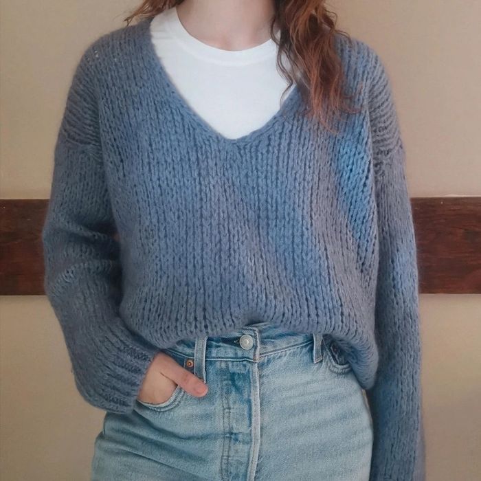 Pull bleu mohair col V