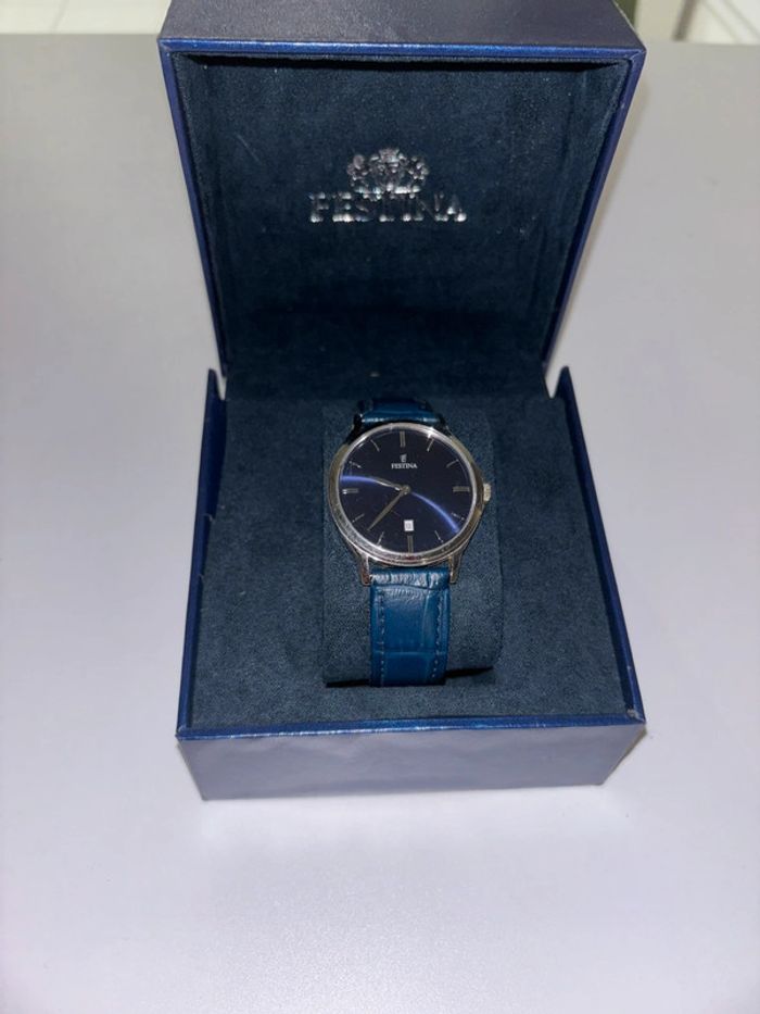 Montre Festina Classics bracelet cuir marine