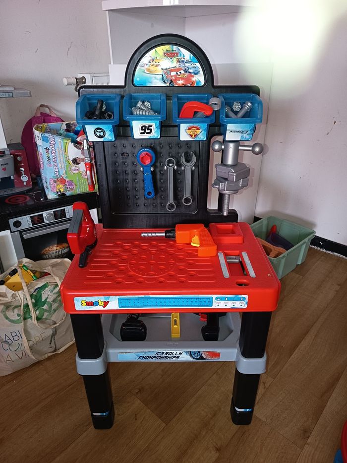 Établie avec outils - photo numéro 1