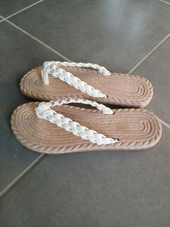 Tongs Shein 
Pointure 41 - photo numéro 3