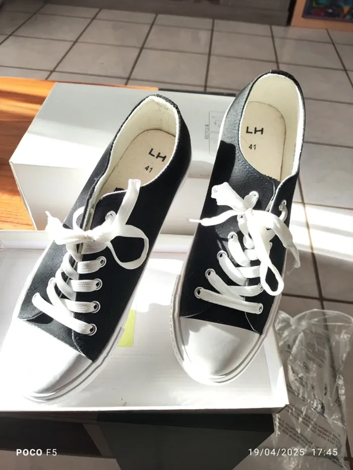 Baskets noir taille 41 neuve - photo numéro 5