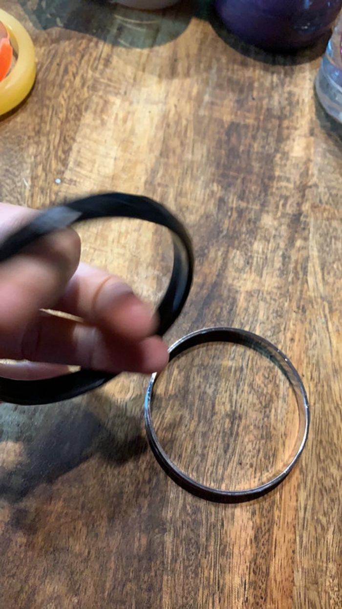 Lot bracelet rigide noir et argenté - photo numéro 6