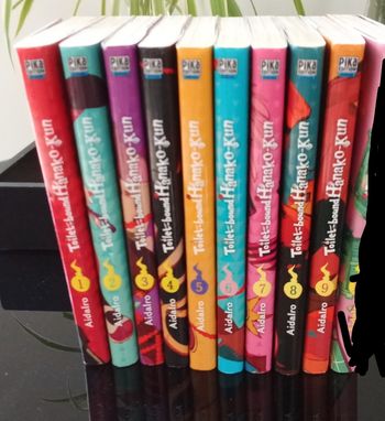 Lot 9 mangas toilet bound hanako 
