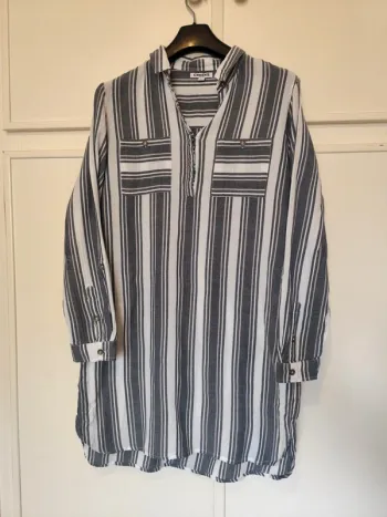 Superbe robe casual chemise taille 44